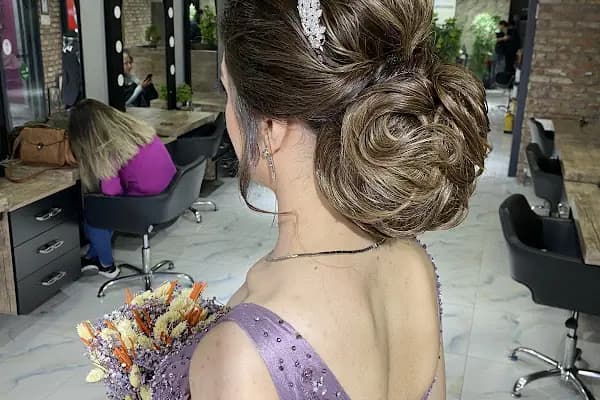 Kuaför DAYI - Güzellik Salonu - İstanbul Arnavutköy