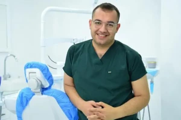 Diş Hekimi Ahmet Kemal Ünsal - Diş Kliniği - Antalya Serik