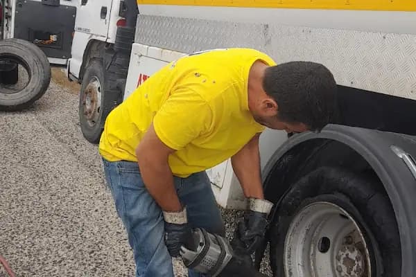 Konlastik Oto Mobil Lastik 7/24 Yol Yardım - Lastik Tamircisi - Konya Karatay