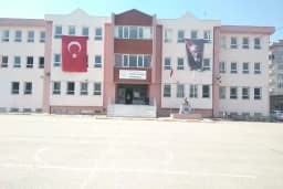 Tahsin Tarhan Ortaokulu