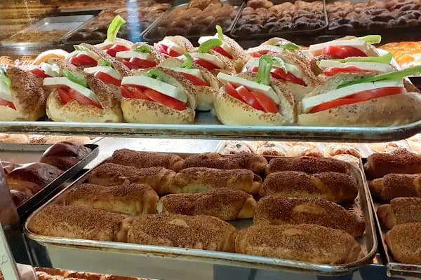 Hünerli Usta Fırın Cafe & Unlu Mamüller - Kafeterya - İzmir Beydağ