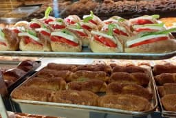Hünerli Usta Fırın Cafe & Unlu Mamüller