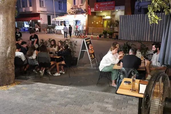 Trafo Büyükada - Hamburger restoranı - İstanbul Arnavutköy