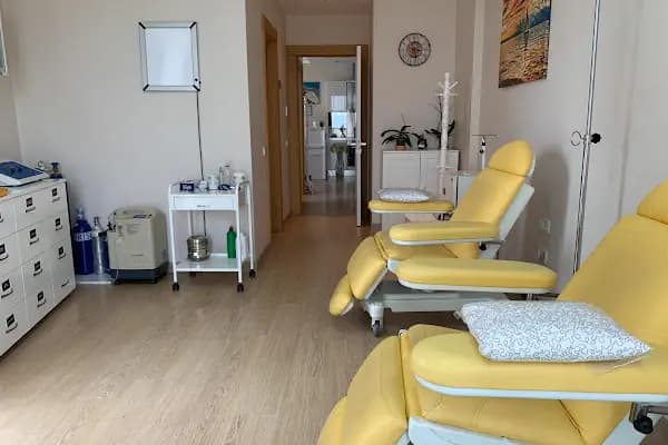 Hayat Ozon - Estetik Cerrah - İstanbul Ataşehir