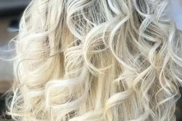Kübra Kabil Saç Tasarım ve Güzellik Salonu - Kuaför - Kocaeli Başiskele