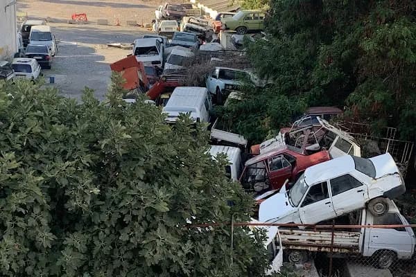 Yediemin Otoparkı - Otopark - İzmir Bayraklı