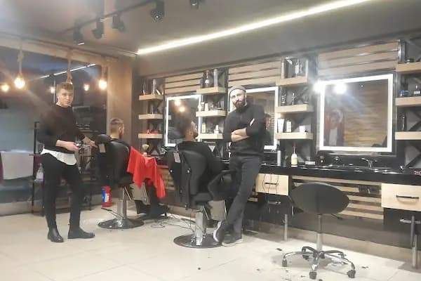 Saç atölyesi SONER BURAK - Berber Dükkanı - İstanbul Arnavutköy