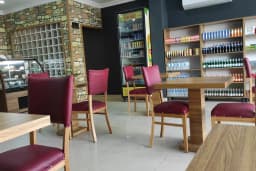 Bi Mola Cafe Bistro
