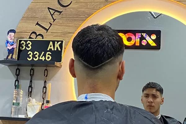 BLACK STONE BARBER - Berber Dükkanı - Mersin Akdeniz