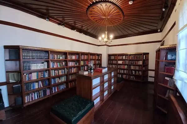 Mehmet Akif Ersoy Edebiyat Müze Kütüphanesi - Kütüphane - Ankara Pursaklar