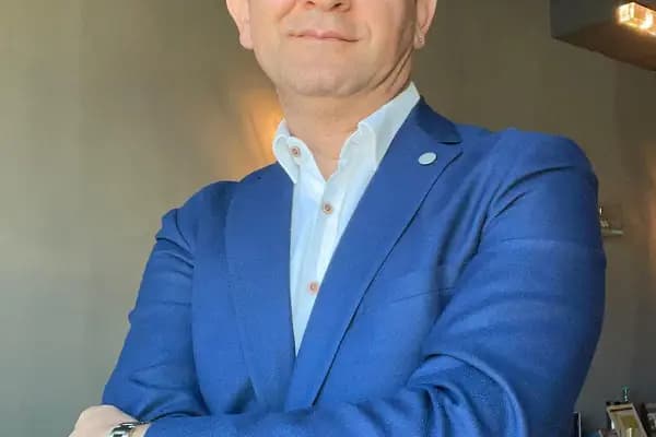 Dr. Psikolog Murat Sarısoy, 7/24 Hizmetinizdeyiz - Psikolog - İzmir Karabağlar