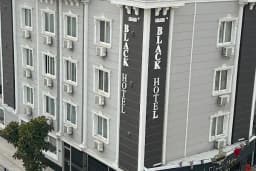 Grand Black Hotel
