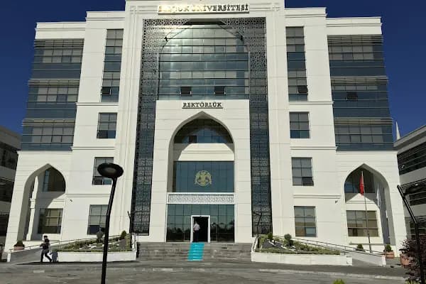 Selçuk Üniversitesi Rektörlüğü - Üniversite - Konya Kadınhanı