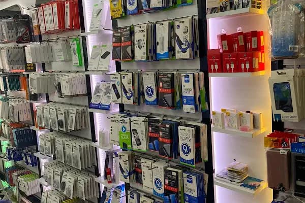 UZMAN BİLİŞİM - Cep telefonu mağazası - İstanbul Küçükçekmece