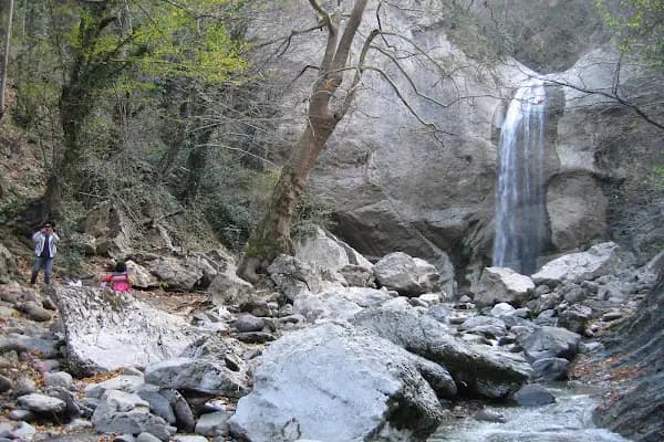 Su Düşen Şelalesi Maksudiye - İlgi Çekici Yer - Sakarya Arifiye