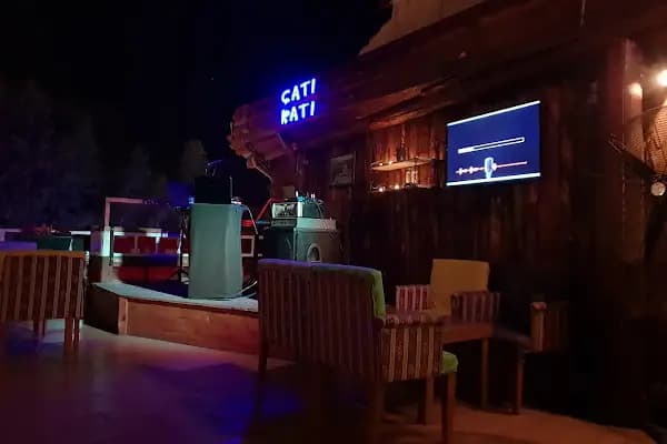 Çello Cafe Bar - Canlı Müzik Olan Bar - Antalya Finike