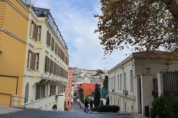 Consolato Generale d’Italia - Yabancı Ülke Konsolosluğu - İstanbul Arnavutköy