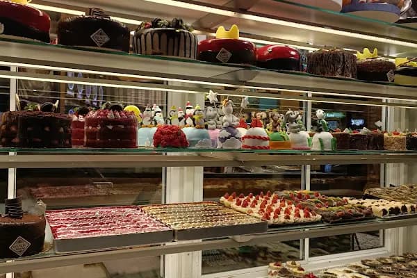 Komşu Börek Künefe Pasta - Restoran - İstanbul Avcılar