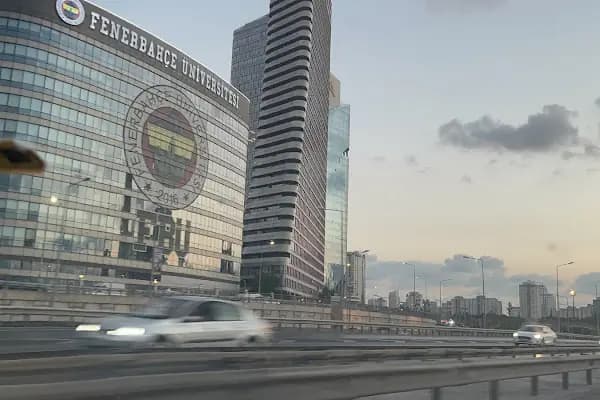 Fenerbahçe Üniversitesi - Üniversite - İstanbul Ataşehir