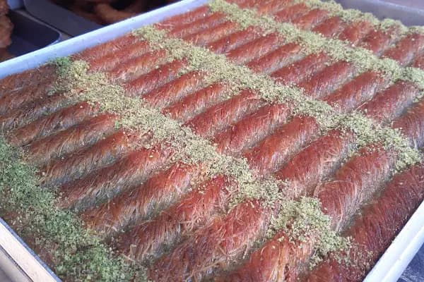 Türkmenoğlu Baklava &amp; Dondurma - Pastane - Antalya Alanya