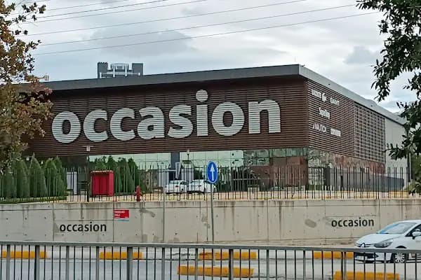 Lacoste İstanbul - Giyim mağazası - İstanbul Bağcılar