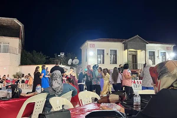 Özkayalılar Düğün Salonu - Düğün Salonu - İzmir Bayraklı