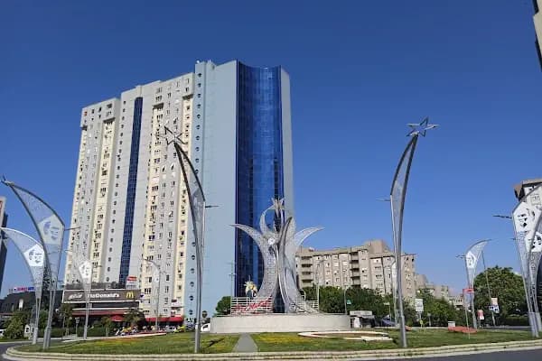 Ataşehir Meydanı - Turistik Yer - İstanbul Ataşehir