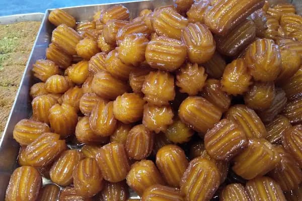 Nokta 2 Tatlıcısı Ahmet Usta - Tatlı Dükkanı - İzmir Balçova