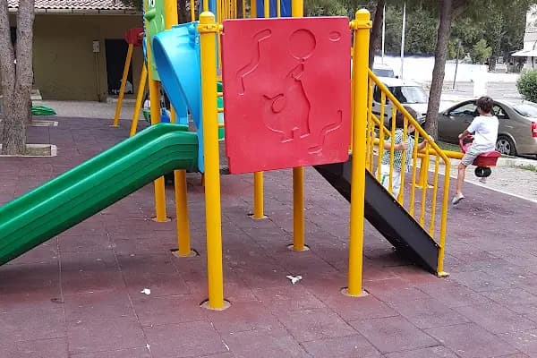 Ali Fuat Cebesoy Parkı - Park - İzmir Bergama