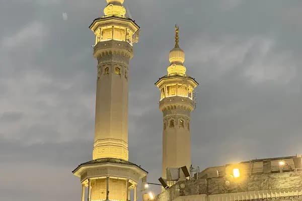 Muzcu Baba Türbesi - Kutsal Yer - İstanbul Pendik