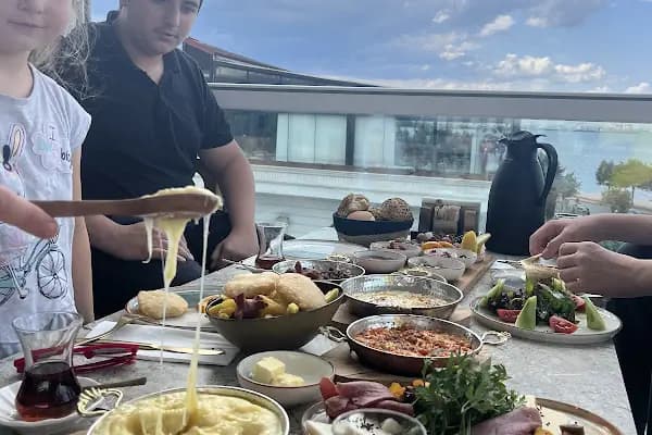 Noesis Patisserie Başiskele - Pastane - Kocaeli İzmit