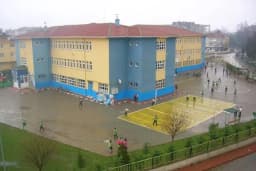 Profesör Dr. Selçuk Yahşi ortaokulu