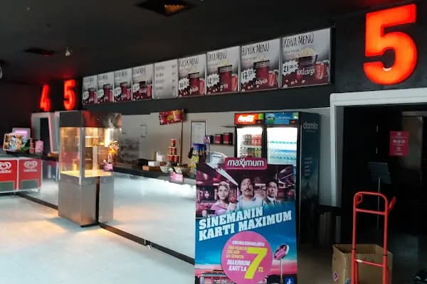 Dolphin - Sinema Salonu - Kocaeli İzmit