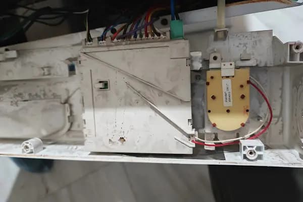 Ankara Güldiken Teknik,Beyaz Eşya Servisi,Buzdolabı, Çamaşır makinesi, Bulaşık Makinesi,mikrodalga,fırın Tamircisi - Beyaz Eşya Tamirhanesi - Ankara Sincan