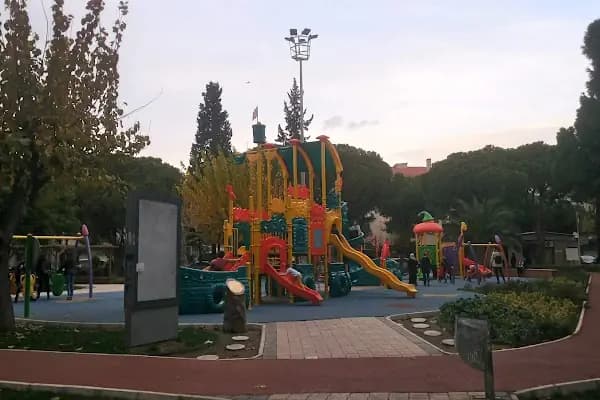 Kılıçreis İhsan Alyanak Parkı - Park - İzmir Karşıyaka