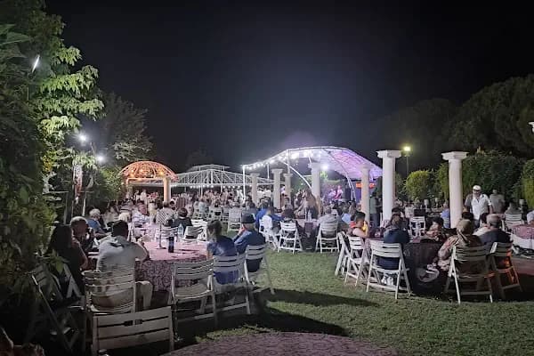 BAŞKABAHÇE KIR DÜĞÜN TESİSİ - Düğün Salonu - Manisa Yunusemre