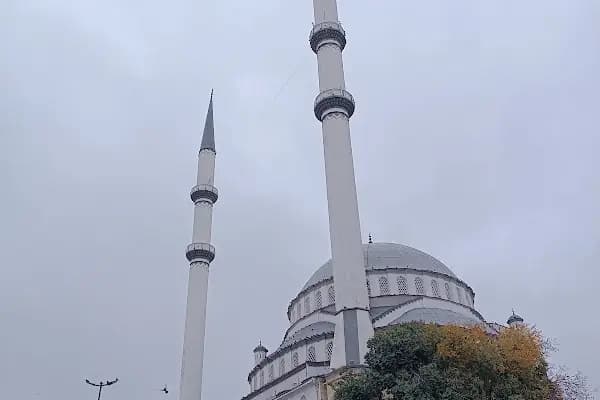 Bağcılar Meydan Cami Önü - Cami - İstanbul Bağcılar