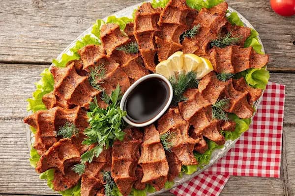 Ömer aybak meşhur adıyaman çiğköftecisi - Aile restoranı - Antalya Döşemealtı