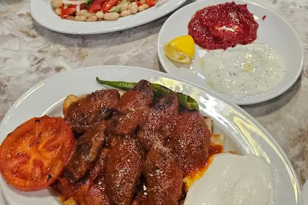 KÖFTECİ BEKİR USTA - Restoran - Balıkesir Altıeylül