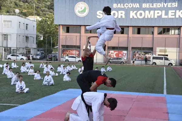 Serkan Tok Spor Okulu İzmir - Spor salonu - İzmir Balçova