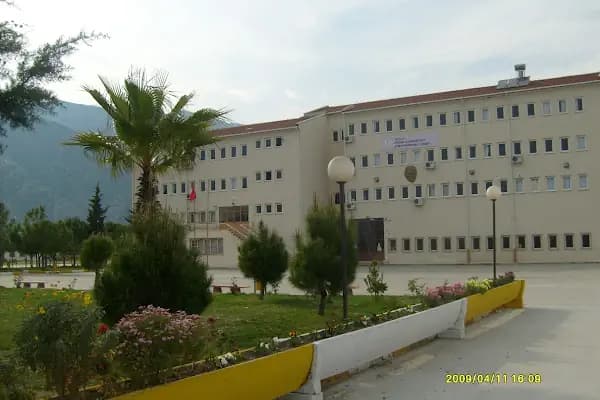 Finike Cumhuriyet Mesleki Ve Teknik Anadolu Lisesi - Okul - Antalya Finike