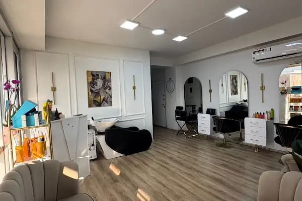 Fatma Aydoğdu Hair And Beauty Studio - Kuaför - İzmir Aliağa