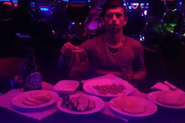 Tempo Gece Kulübü | DJ Sahne | Canlı Müzik, Gazino, Bursa, Yıldırım - Gece kulübü - Bursa İznik
