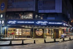 Antepli Şerifoğlu baklavaları Arnavutköy Şubesi