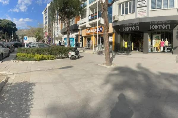 Dr. Özgecan Yılmaz Yazar - Kadın Hastalıkları ve Doğum Uzmanı - İzmir Balçova