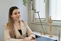 Bursa Çocuk -Ergen Yetişkin Klinik Psikolog &amp; Psikoterapist Kübra Dünemez Kısalar