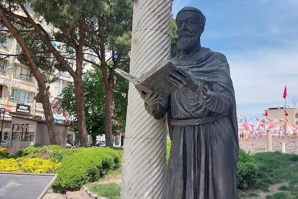 Cumhuriyet Meydanı - Amfitiyatro - İzmir Buca