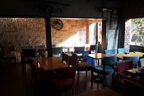 Life Station Cafe - Kafe - İstanbul Adalar
