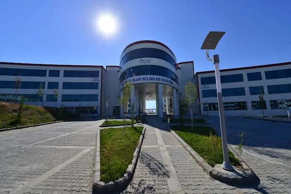 MCBÜ, İktisadi ve İdari Bilimler Fakültesi - Devlet Üniversitesi - Manisa Yunusemre