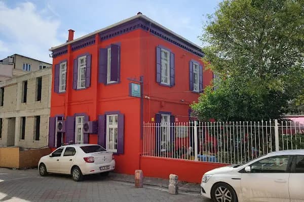 Hayal Et Güzel Sanatlar Merkezi - Sanat Okulu - İzmir Aliağa